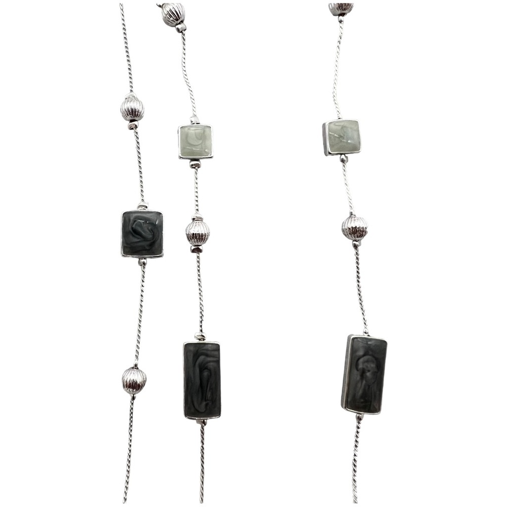 NWT Multi-Strand Silver tone & Gray Dainty Cubes Necklace with Matching Earrings - Picture 6 of 11